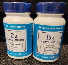Vitamin D-3 Lot of 2 : Vitamin Shoppe 10 MCG 400 IU 100 Softgels. 200 ct total.