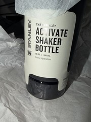 Stanley Activate Shaker Bottle 20 oz | Leakproof Insulated| Brand New In Box
