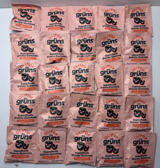 Gruns Olipop Strawberry Vanilla Superfoods Greens Gummies for Kids 25 Packs NEW